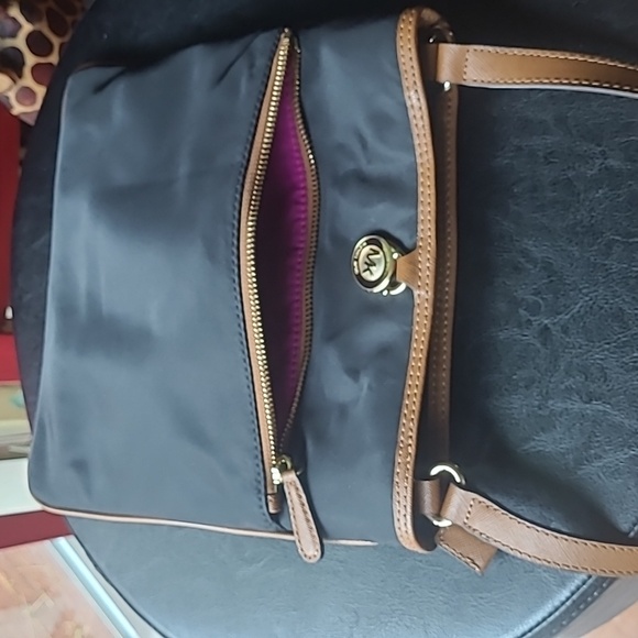 Michael Kors Crossbody Bag - Picture 5 of 6